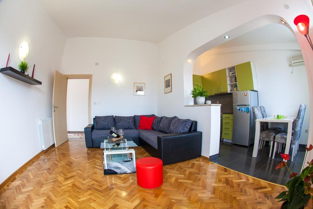 Apartments Vila Masha Petrovac Bagian luar foto