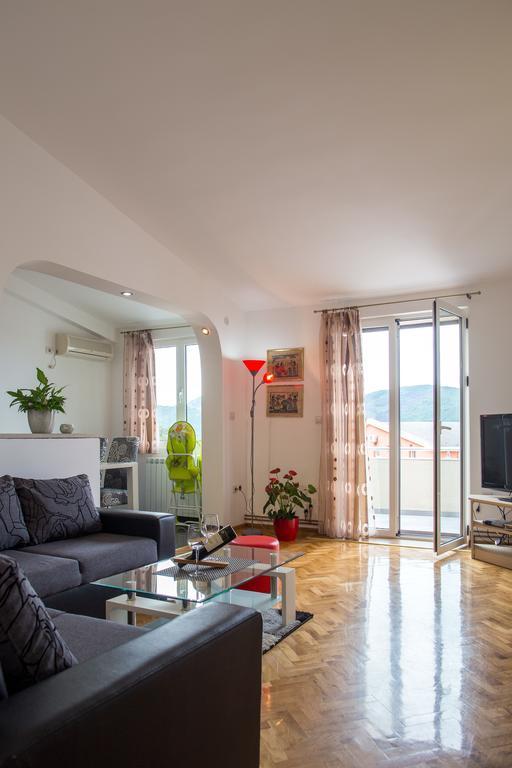 Apartments Vila Masha Petrovac Bagian luar foto