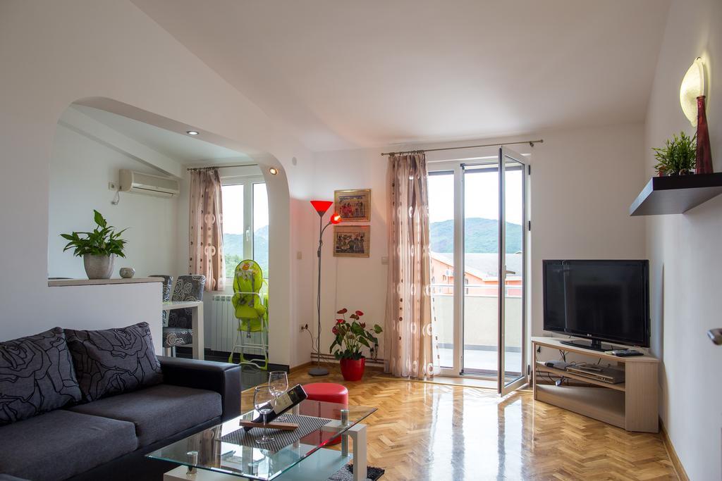 Apartments Vila Masha Petrovac Bagian luar foto