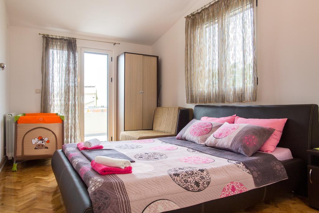 Apartments Vila Masha Petrovac Bagian luar foto