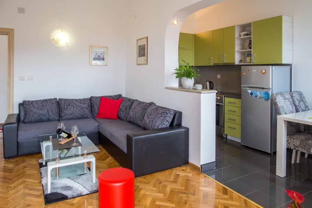 Apartments Vila Masha Petrovac Bagian luar foto