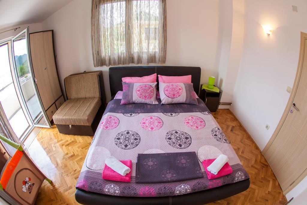 Apartments Vila Masha Petrovac Bagian luar foto