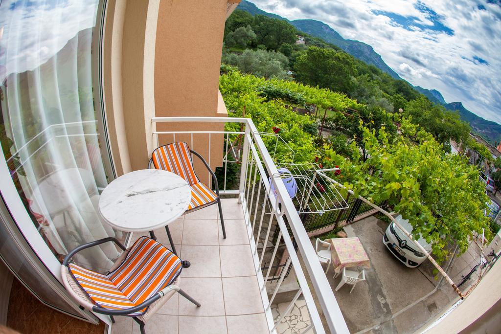 Apartments Vila Masha Petrovac Bagian luar foto
