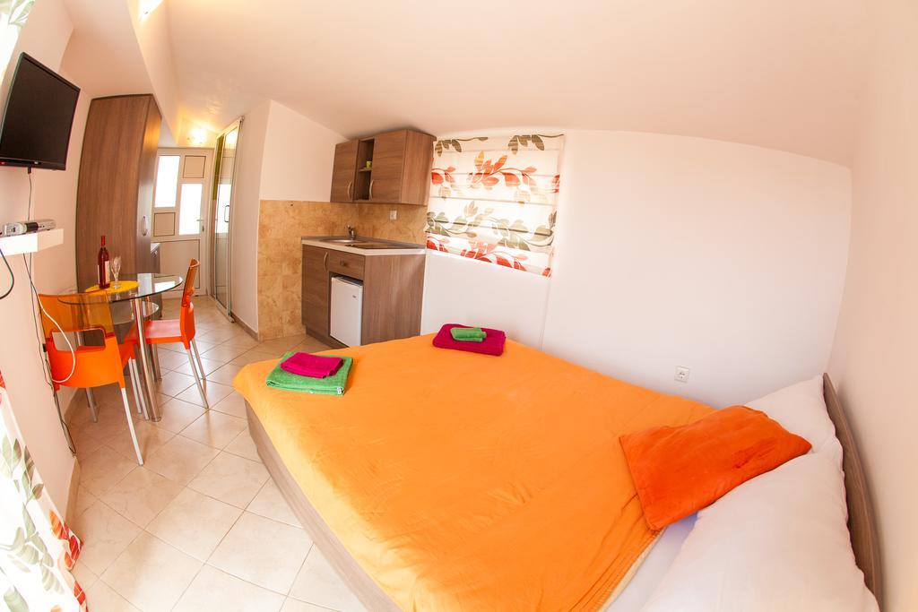Apartments Vila Masha Petrovac Bagian luar foto