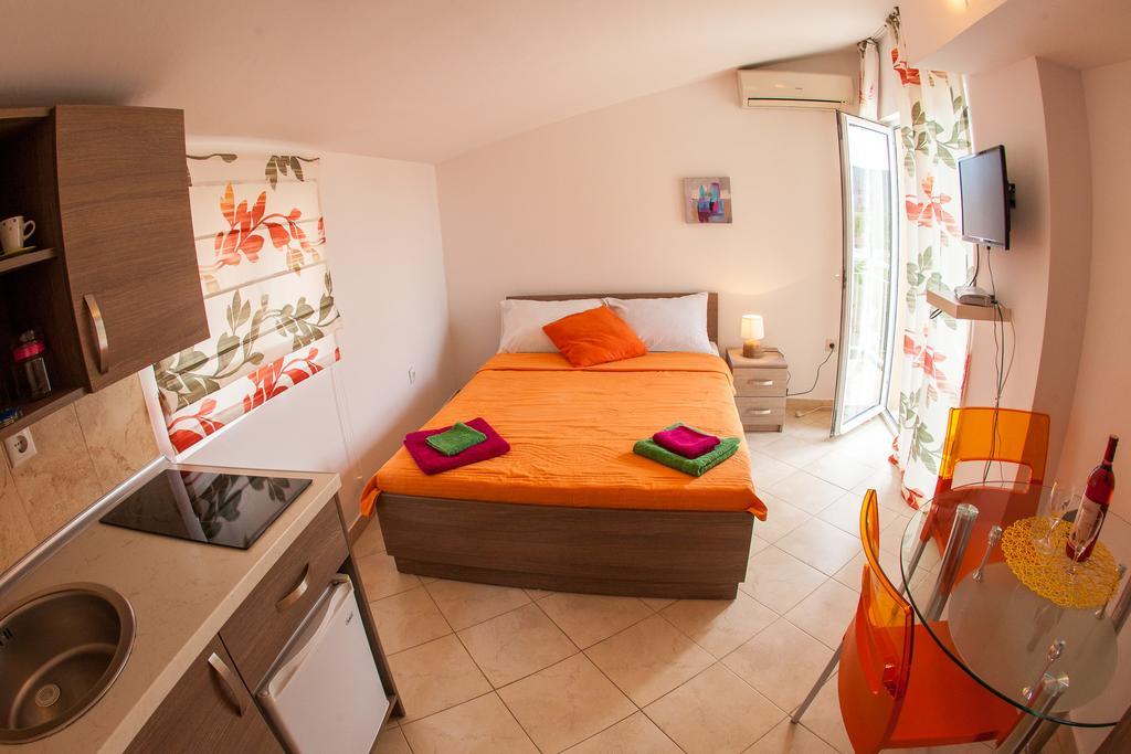 Apartments Vila Masha Petrovac Bagian luar foto