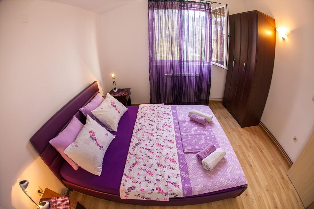 Apartments Vila Masha Petrovac Bagian luar foto