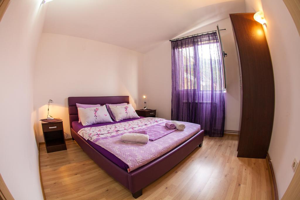 Apartments Vila Masha Petrovac Bagian luar foto