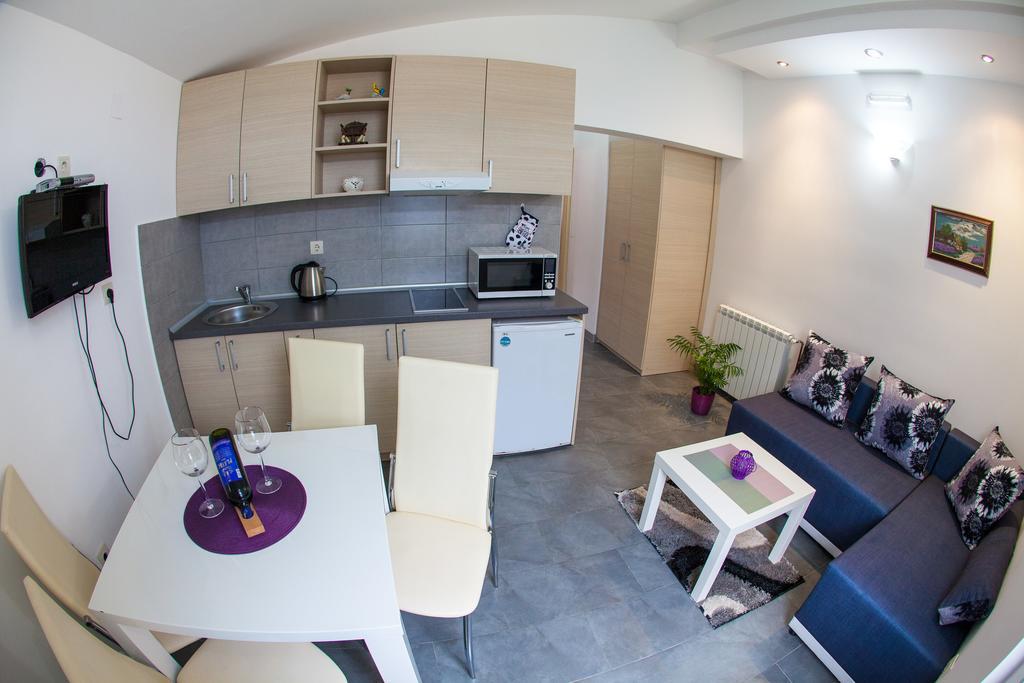 Apartments Vila Masha Petrovac Bagian luar foto