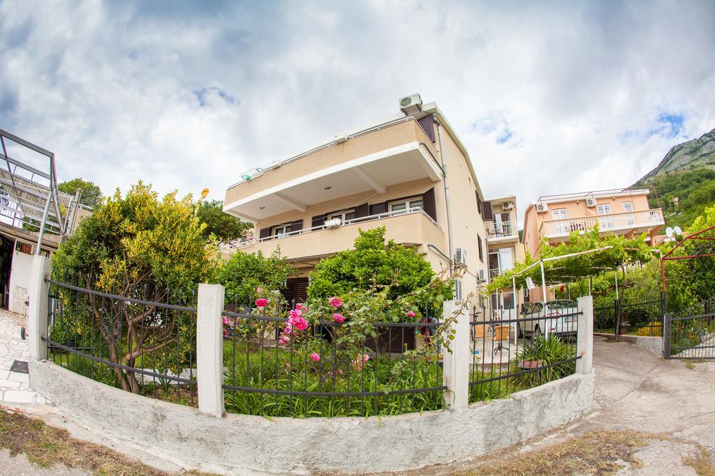 Apartments Vila Masha Petrovac Bagian luar foto